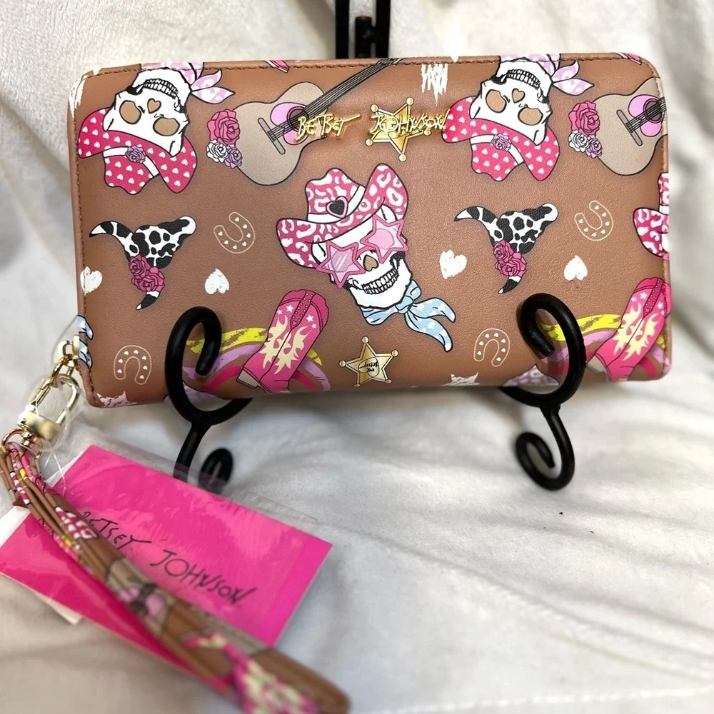 🩷☠️ BETSEY JOHNSON Western Cowboy Skull Print Zip Around Wristlet/Wallet🩷☠️NWT